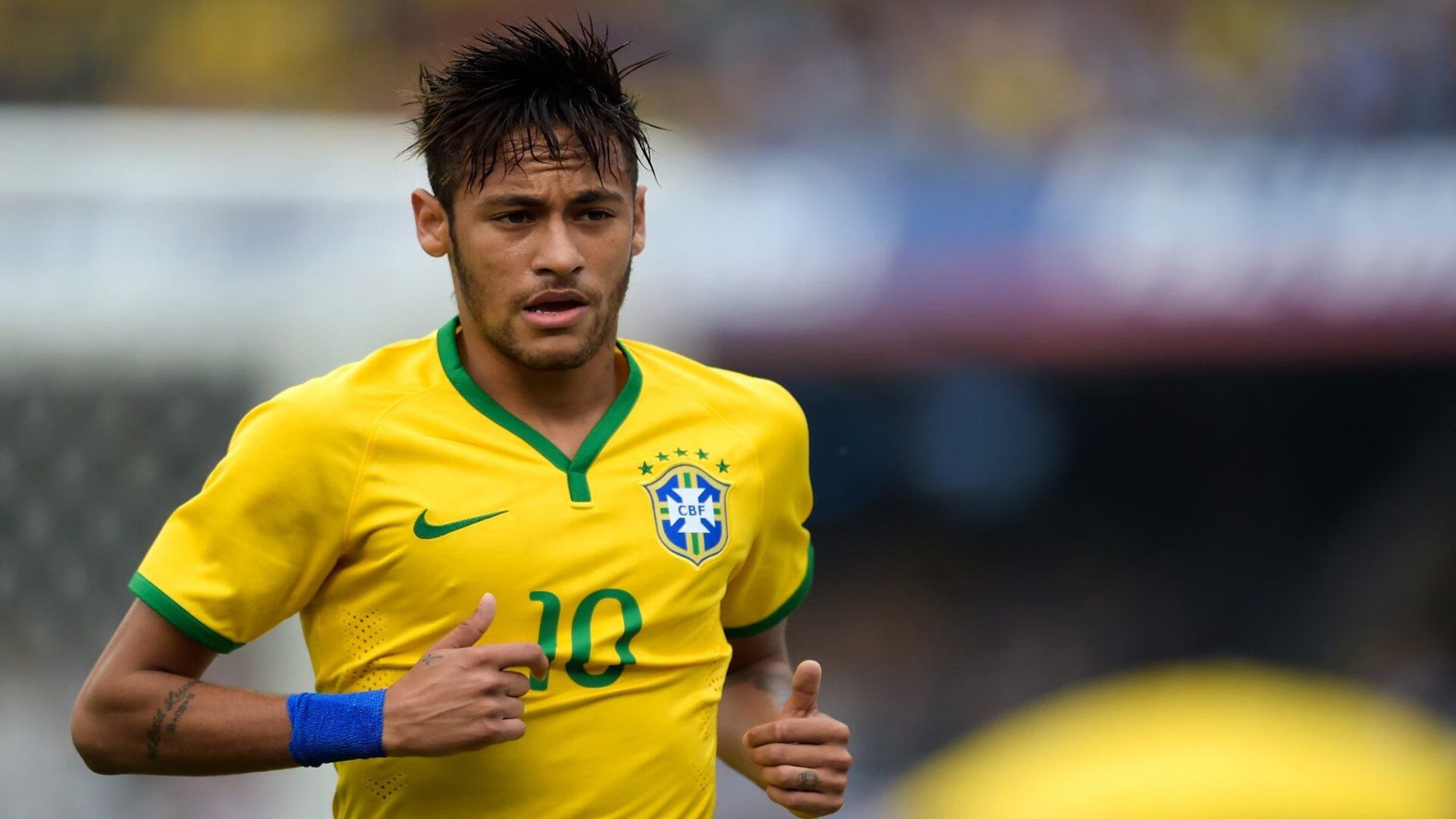 体育科技:可穿戴设备助力运动员提升训练效率,智能运动穿戴